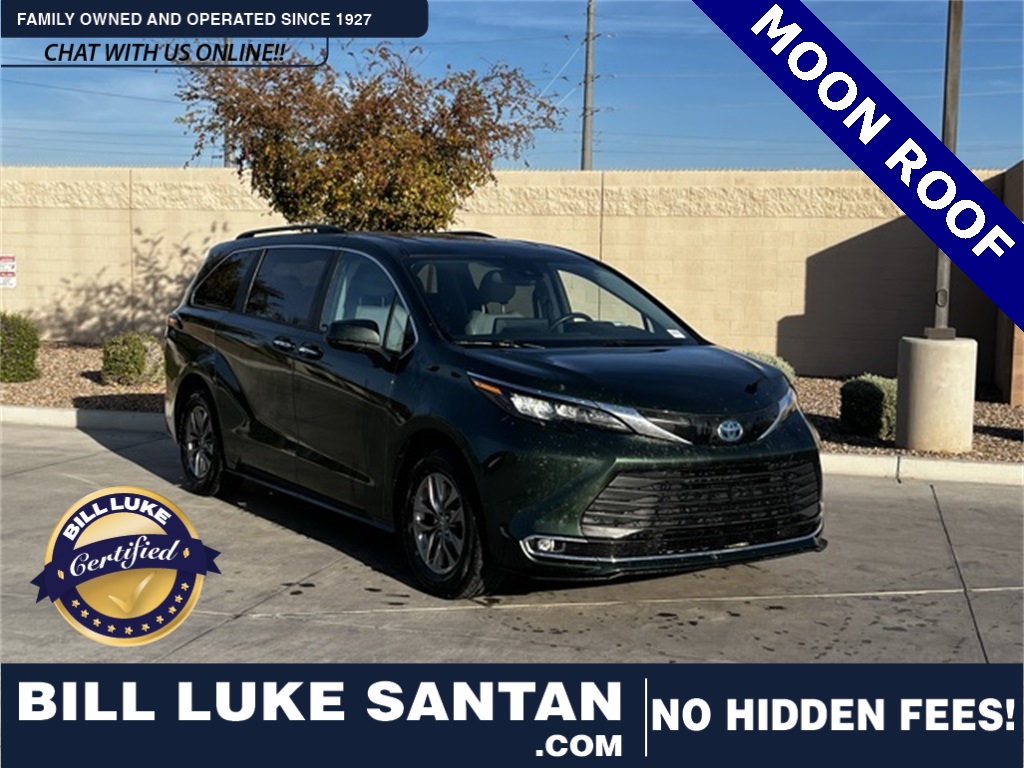 2024 Toyota Sienna XLE's photo