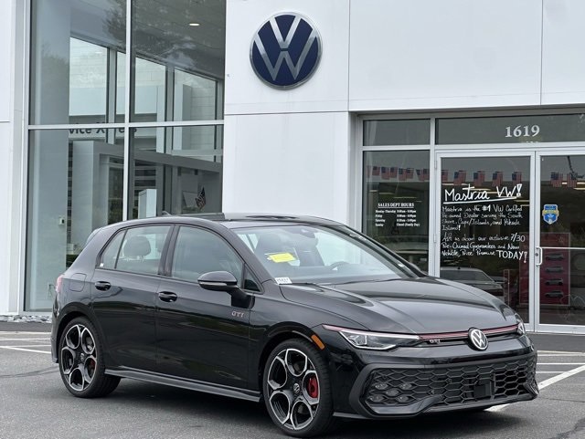 2025 Volkswagen Golf GTI Autobahn's photo