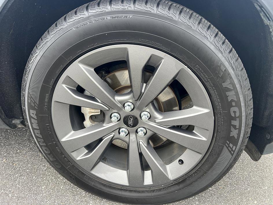 2021 Ford Explorer XLT photo 9