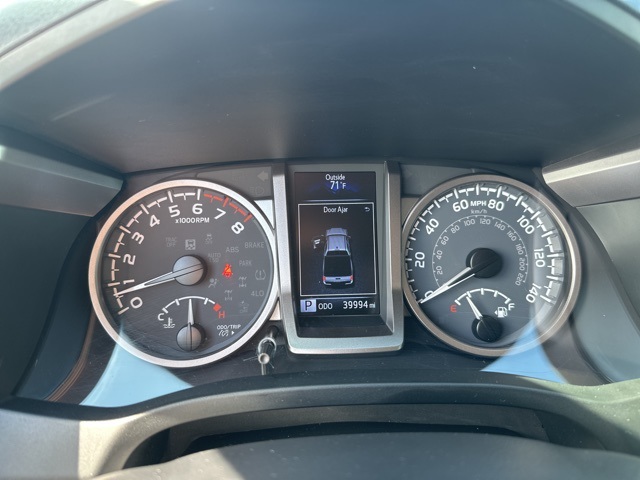 2022 Toyota Tacoma SR5 4x4 V6 photo 15