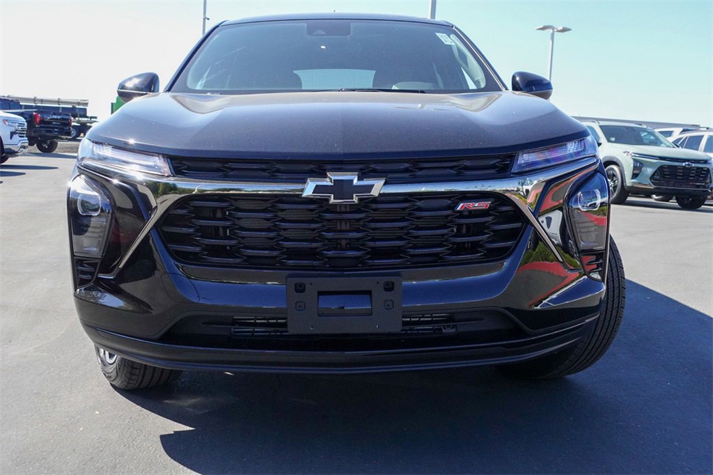 2026 Chevrolet Trax photo 2