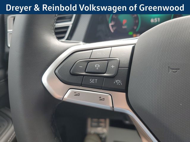 2025 Volkswagen Atlas Cross Sport SEL R-Line photo 22