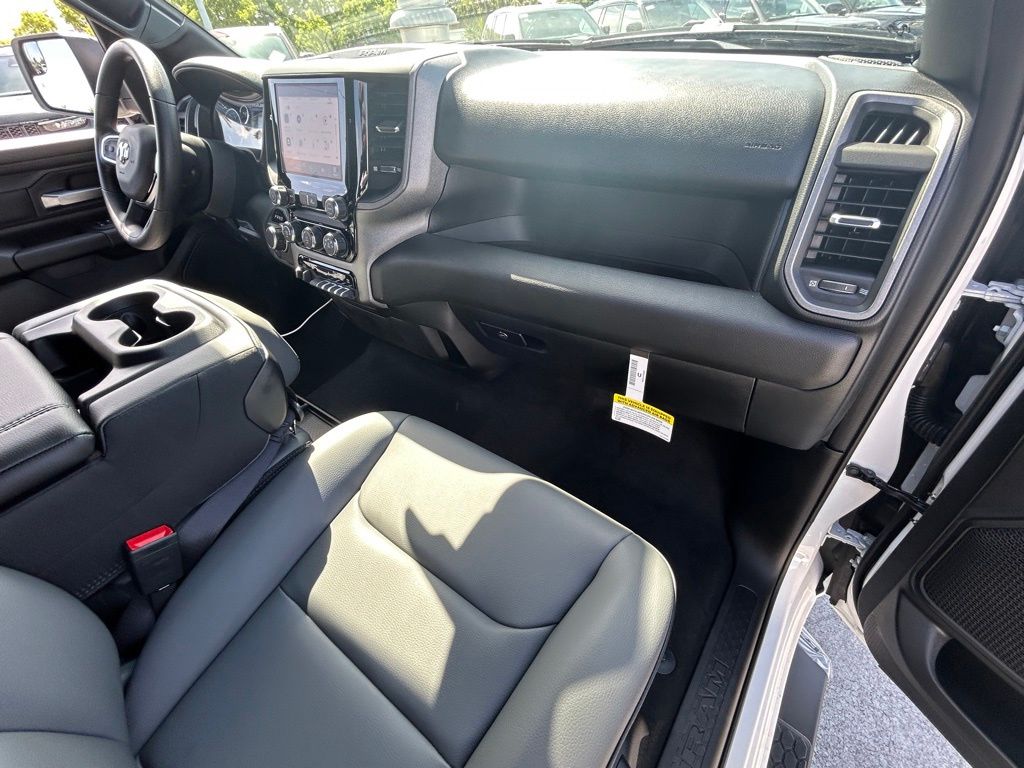 2025 Ram 1500 Tradesman photo 15