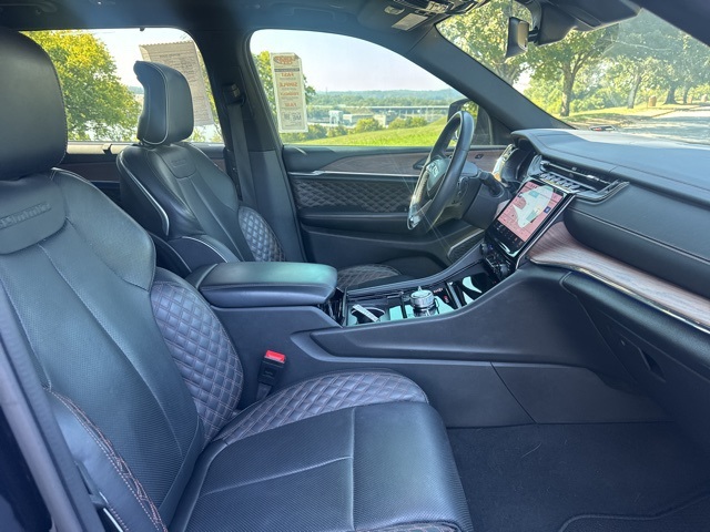 2024 Jeep Grand Cherokee L Summit photo 8