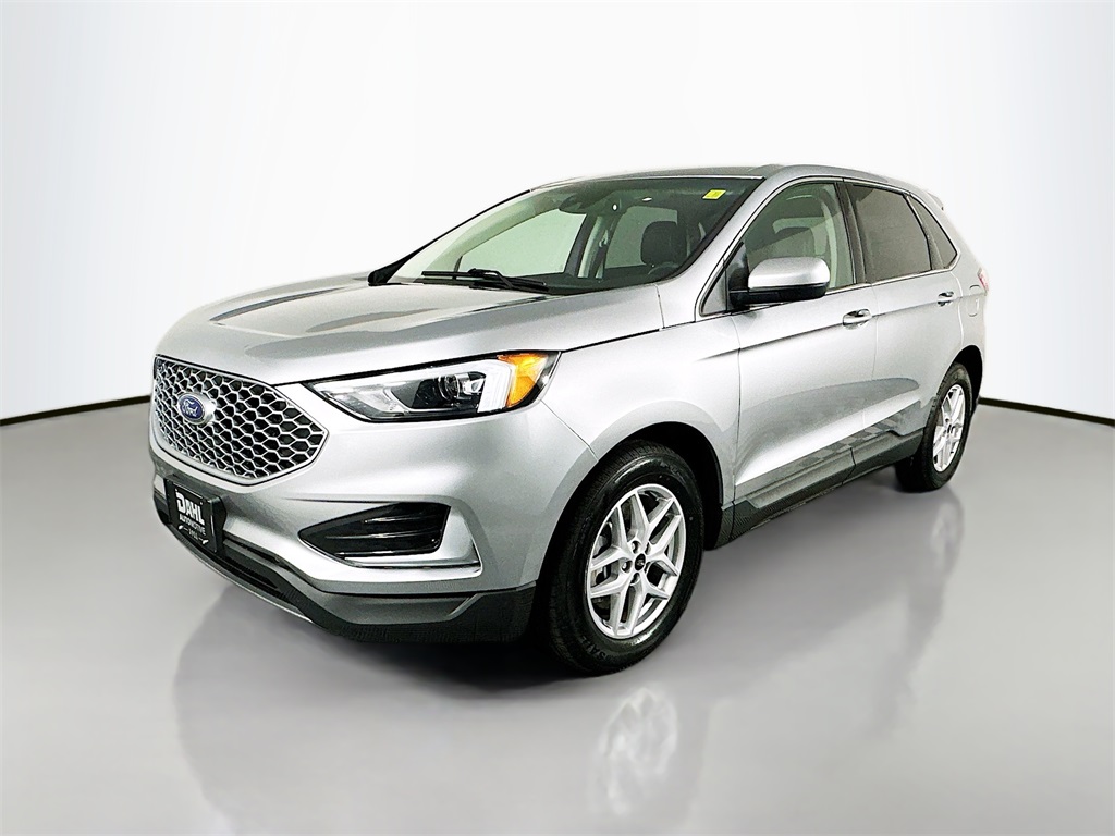 2024 Ford Edge SEL photo 3