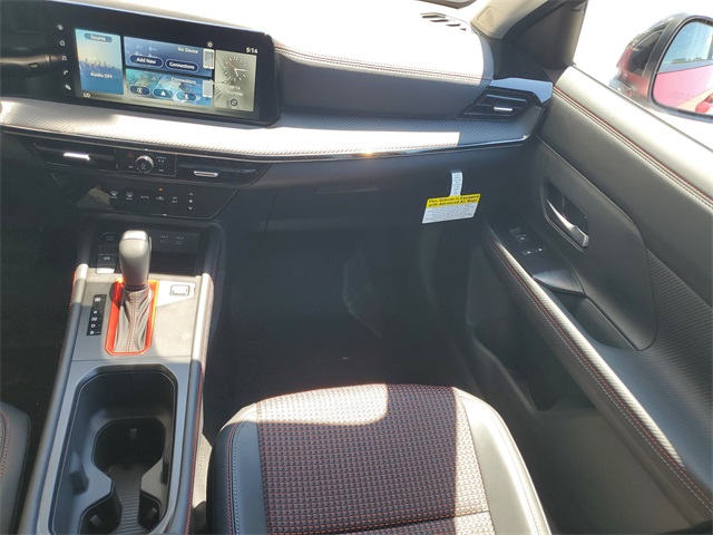 2025 Nissan Kicks SR photo 16