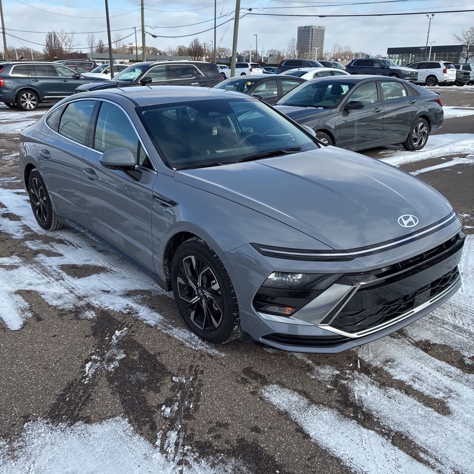 2025 Hyundai Sonata SEL's photo