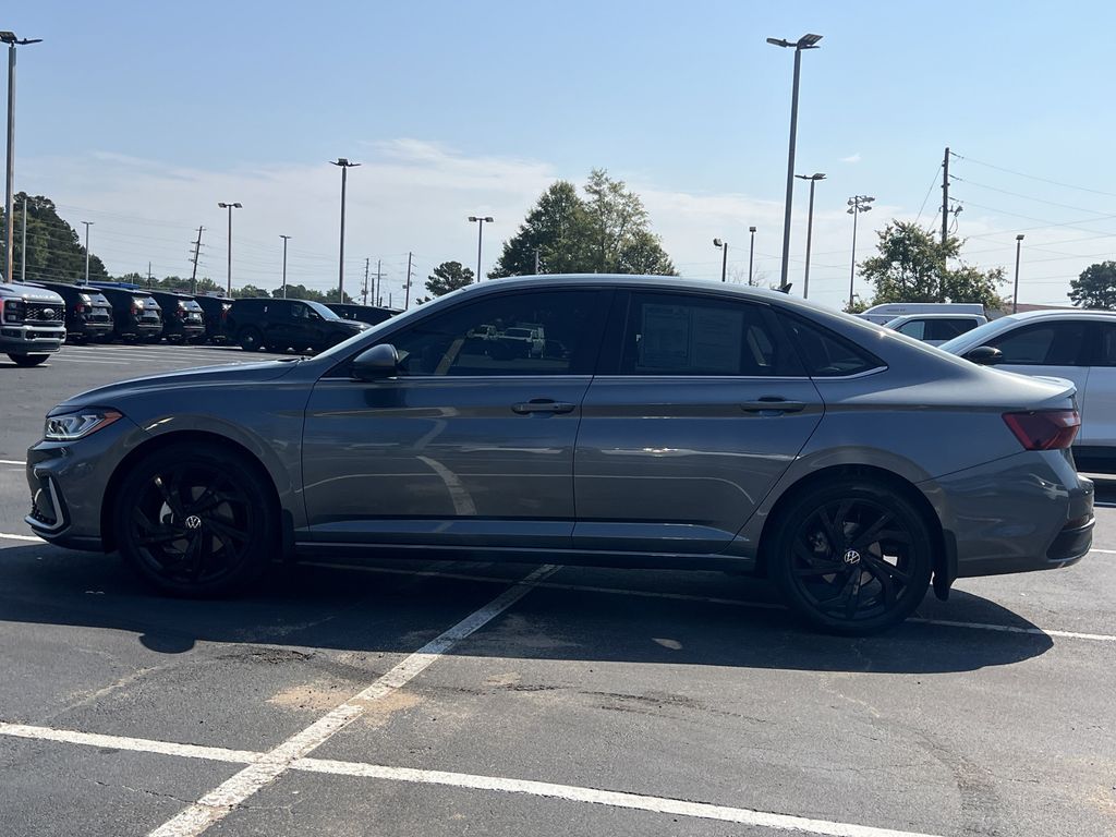 2025 Volkswagen Jetta 1.5T SE photo 4