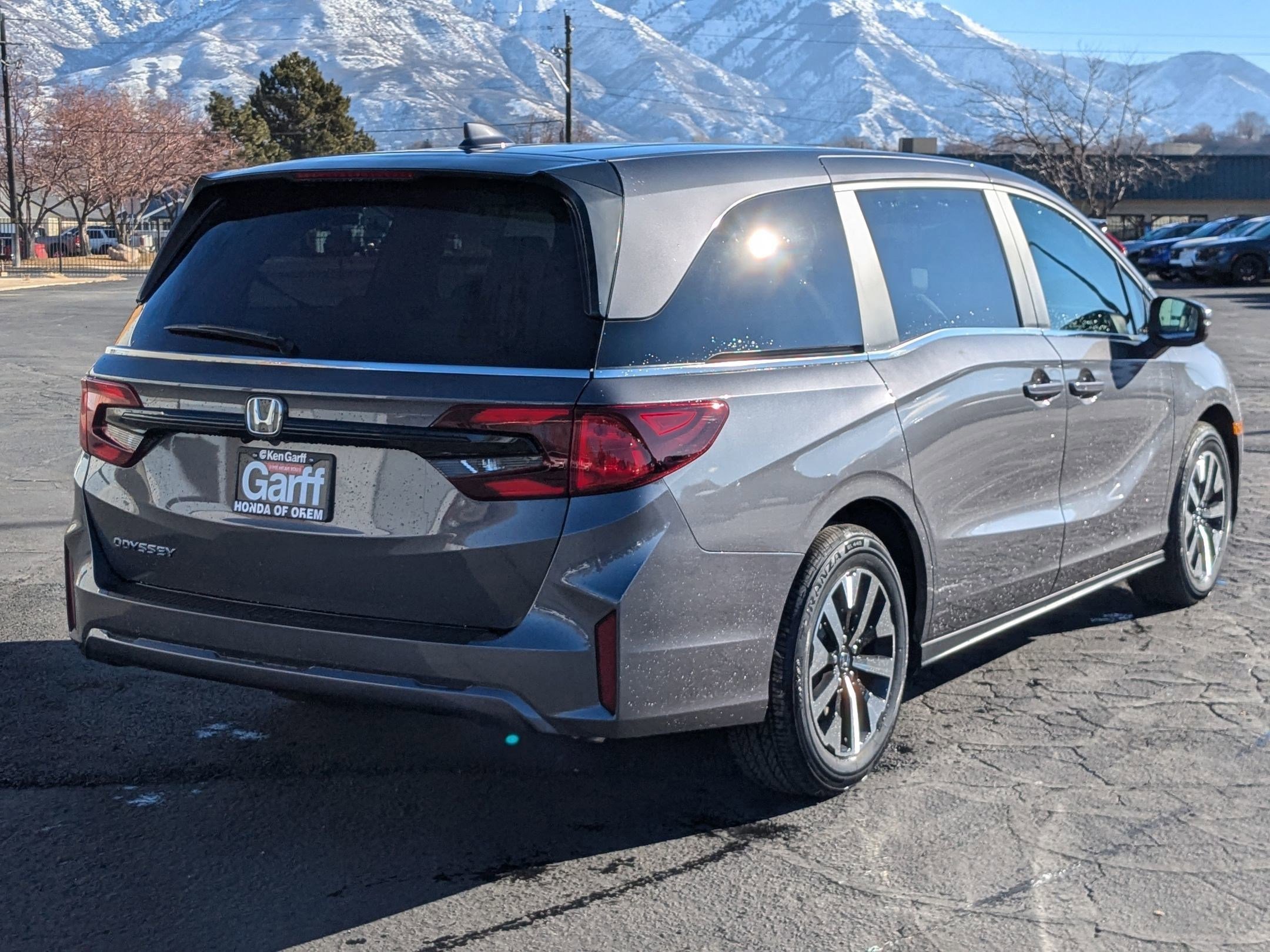 2026 Honda Odyssey EX-L photo 3