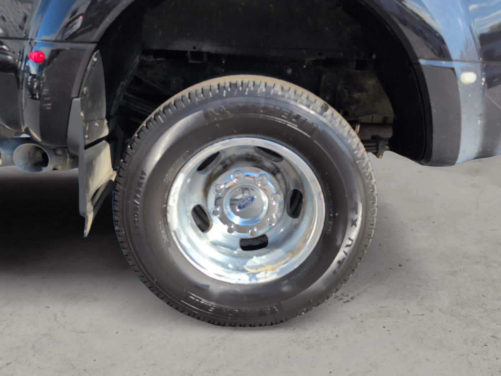 2021 Ford F-350 XLT photo 9