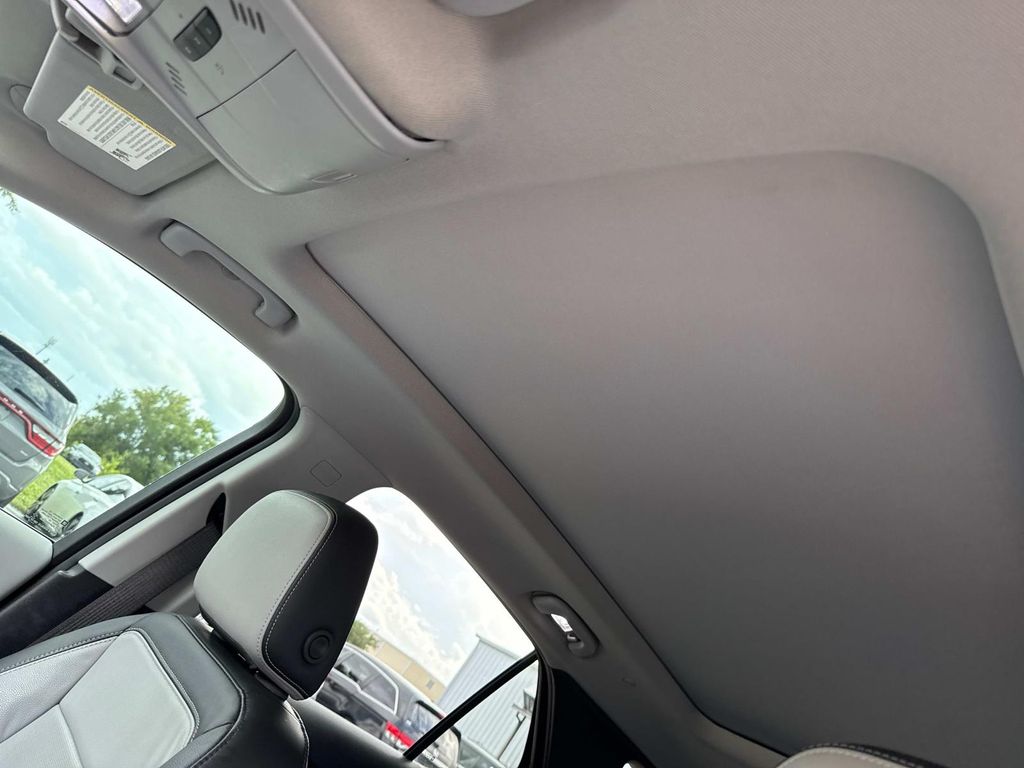 2018 Chevrolet Equinox Premier photo 34