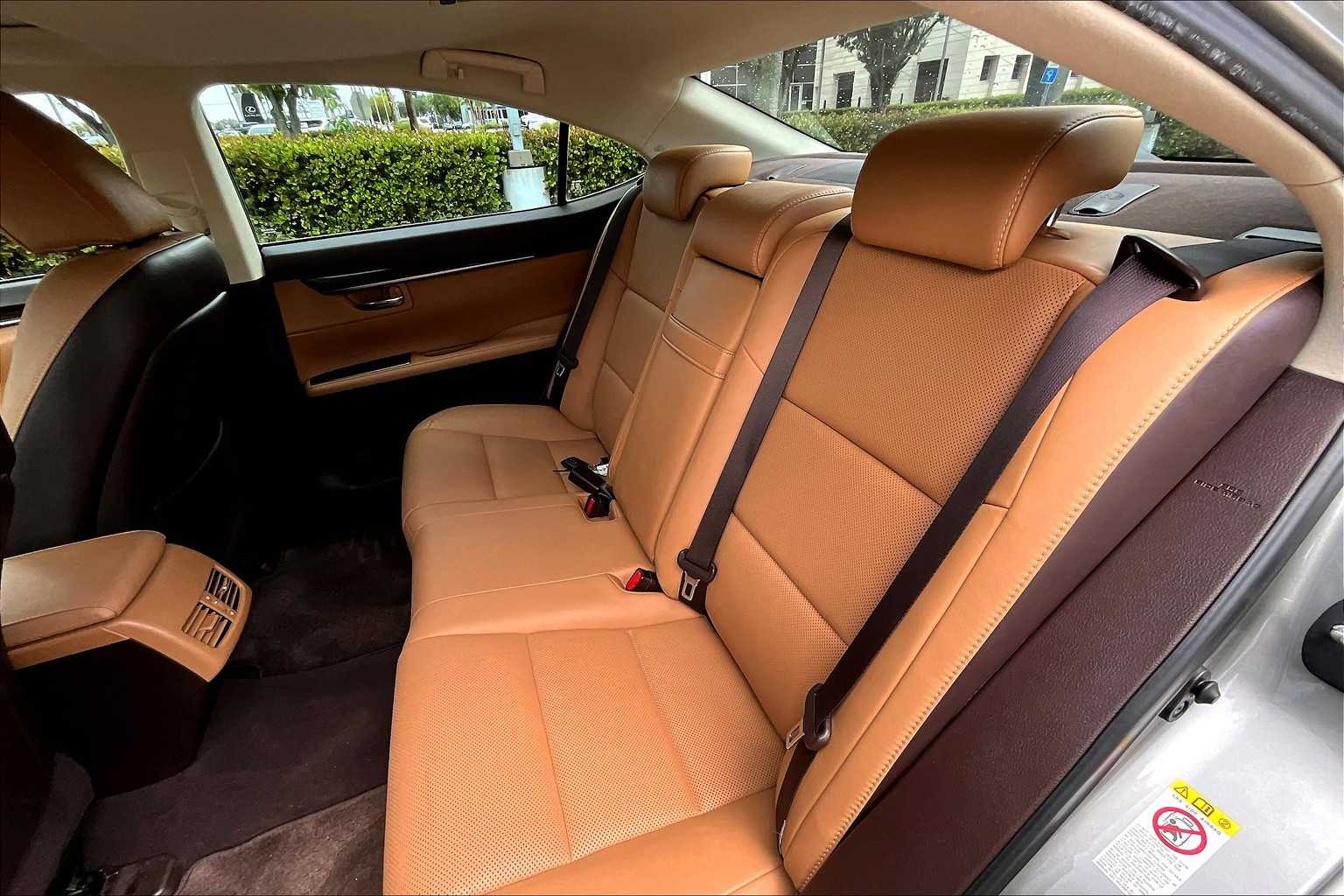 2017 Lexus ES 350 photo 20