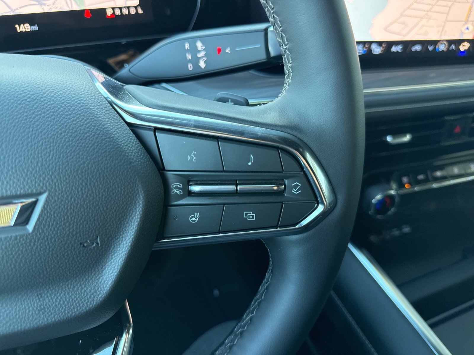 2025 Chevrolet Suburban Premier photo 32
