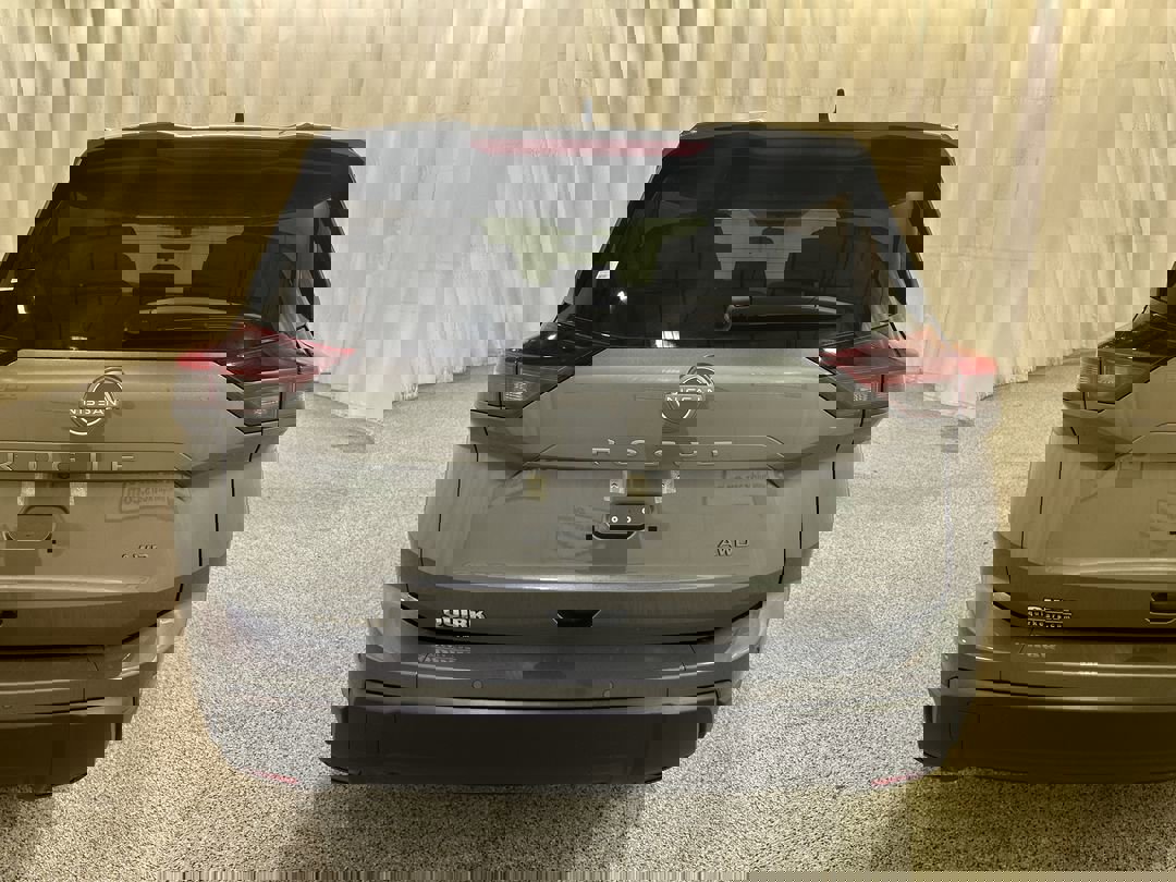 2026 Nissan Rogue S photo 4