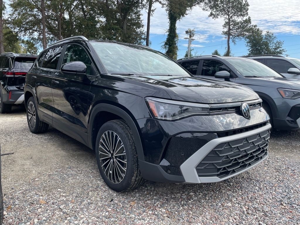 2026 Volkswagen Taos SE's photo