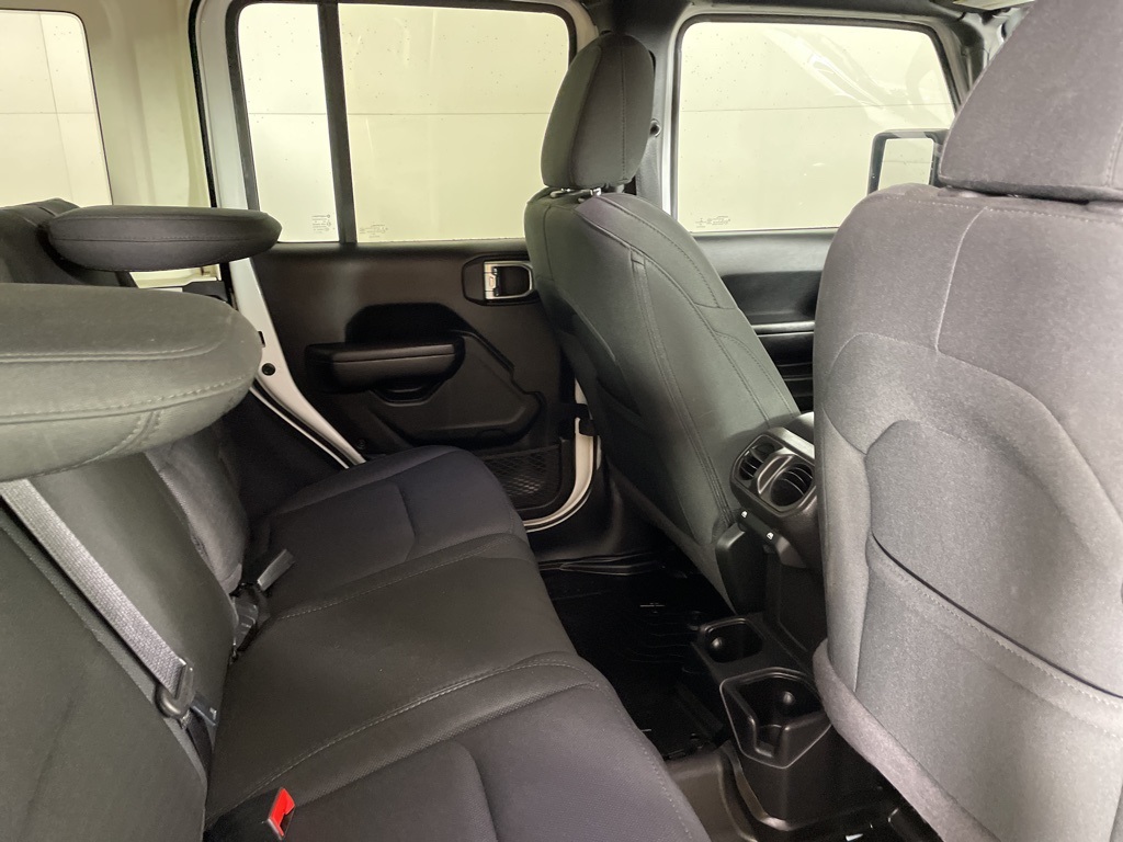2020 Jeep Wrangler Unlimited Willys photo 16