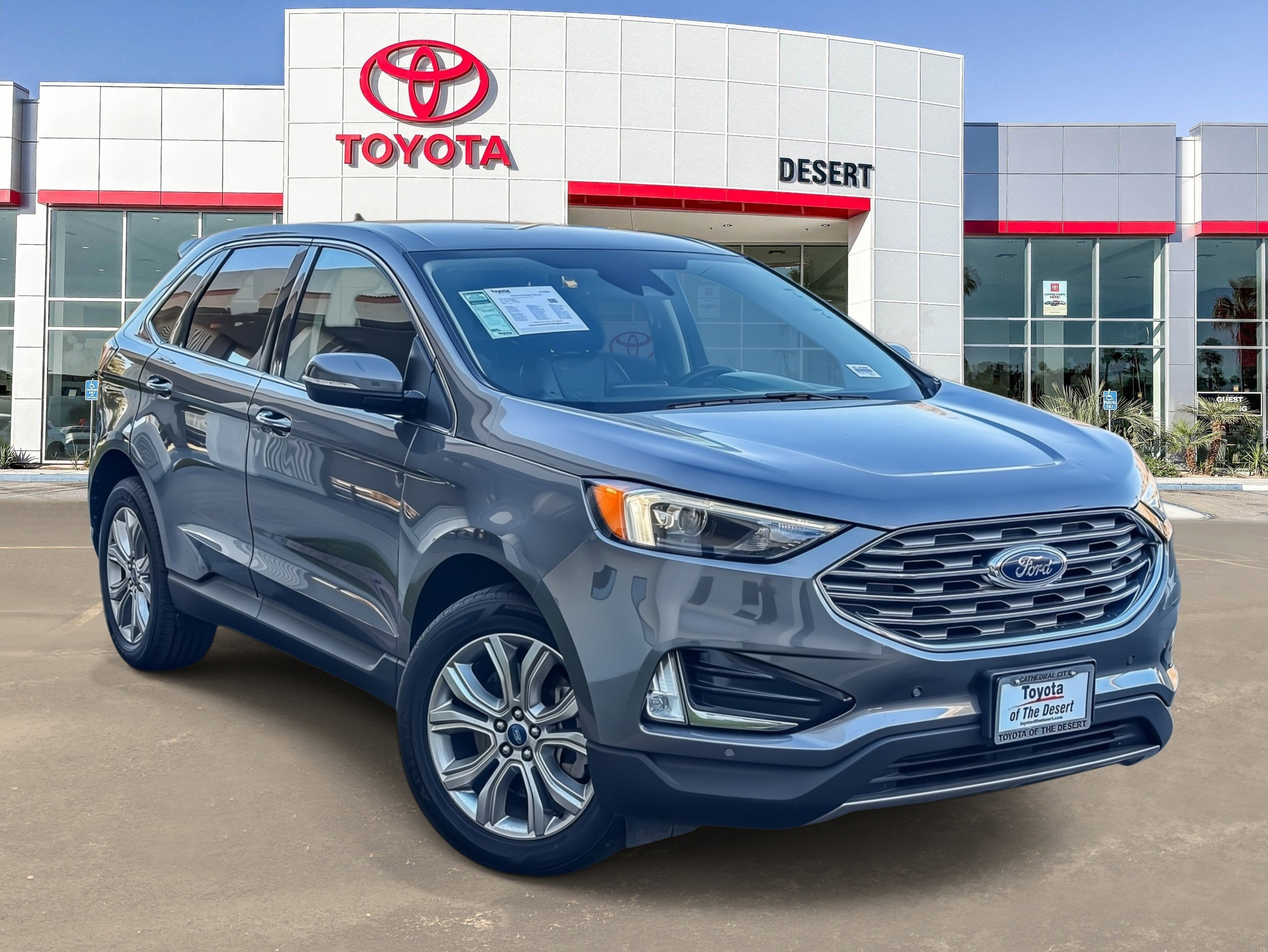 2022 Ford Edge Titanium's photo