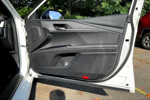 2025 Toyota Camry SE photo 20