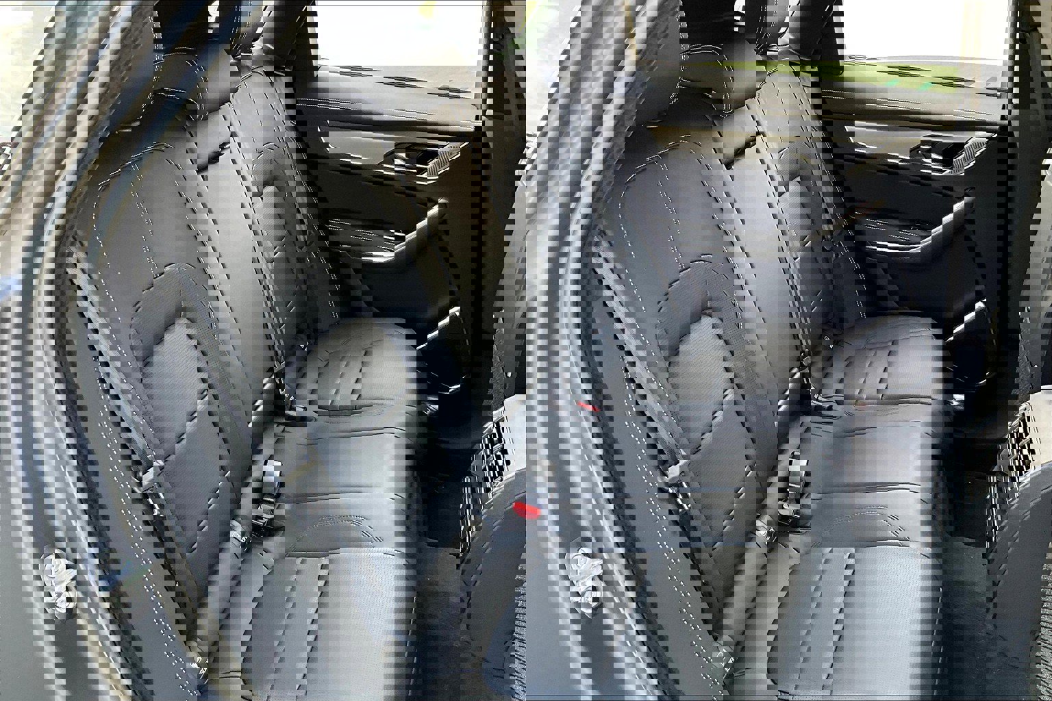 2026 Jaguar F-PACE P250 R-Dynamic S photo 7