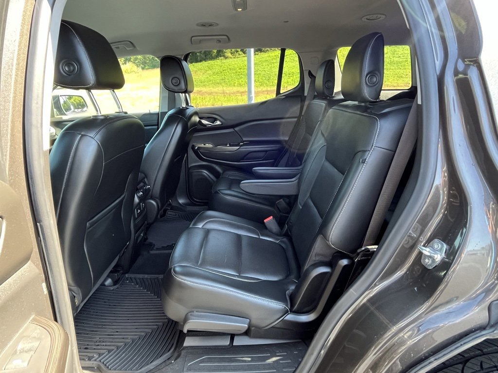 2019 Gmc Acadia SLT photo 2