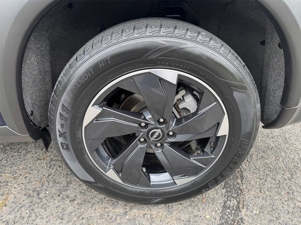 2024 Nissan Rogue SV photo 10