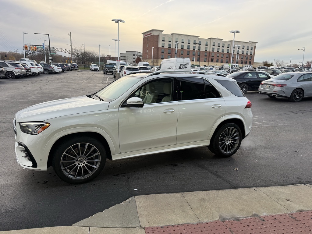 2024 Mercedes Benz GLE 450 4MATIC photo 2
