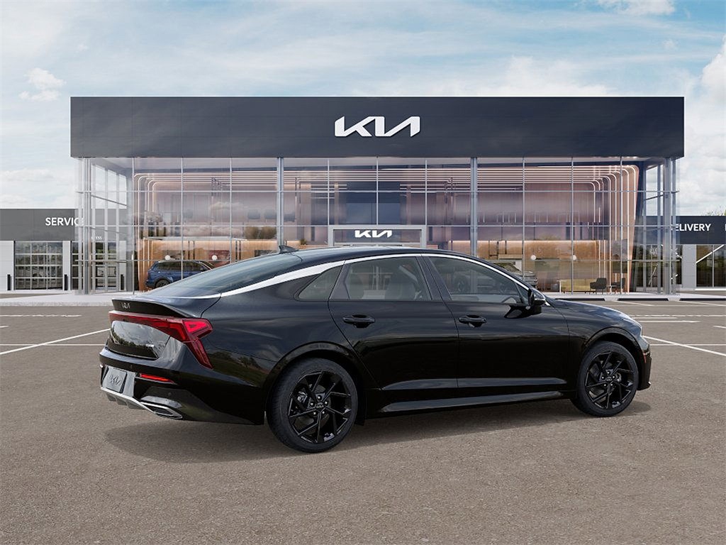 2026 Kia K5 GT-Line photo 6