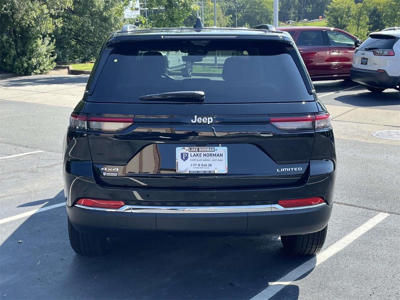 2025 Jeep Grand Cherokee Limited photo 3