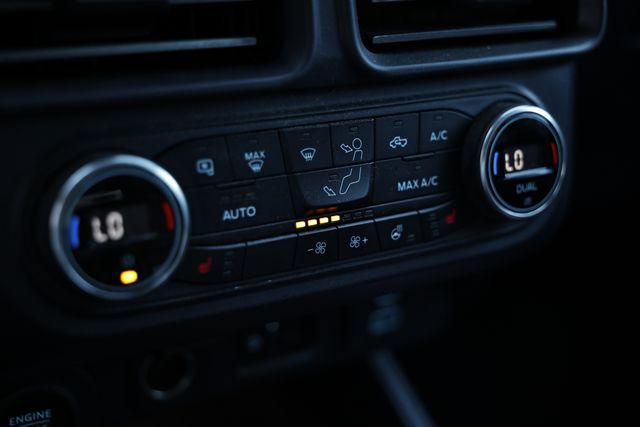 2022 Ford Maverick Lariat photo 34