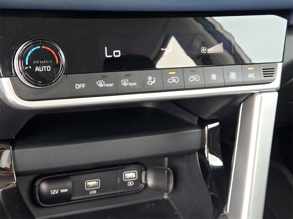 2023 Kia Seltos Nightfall Edition photo 15
