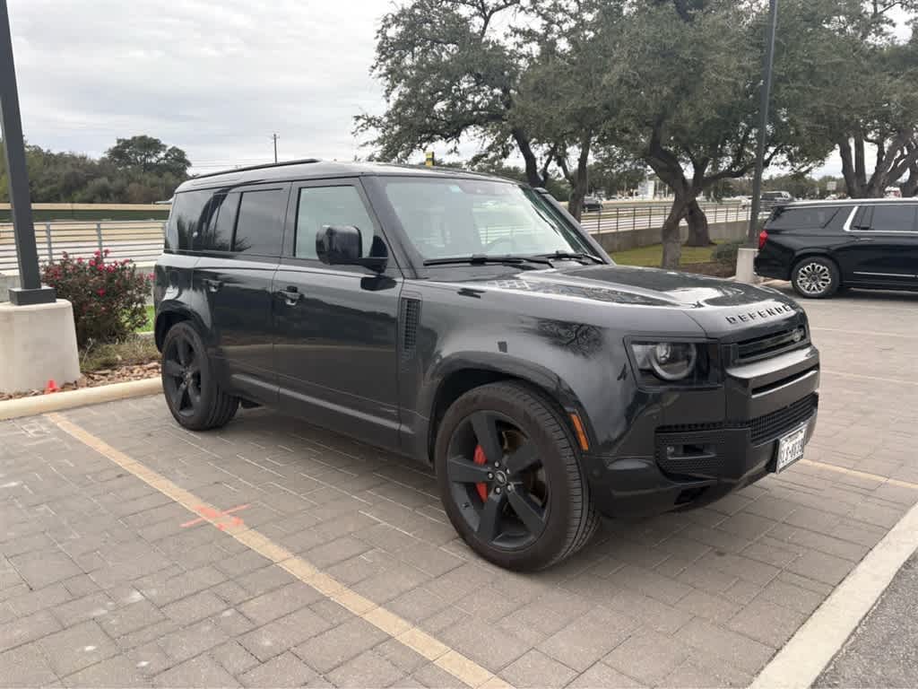 2023 Land Rover Defender X's photo
