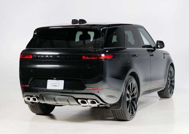 2025 Land Rover Range Rover Sport SE photo 2