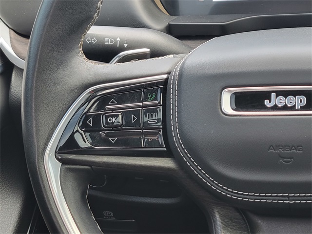 2022 Jeep Grand Cherokee Overland photo 28