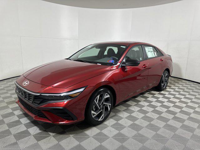 2025 Hyundai Elantra SEL Sport photo 3