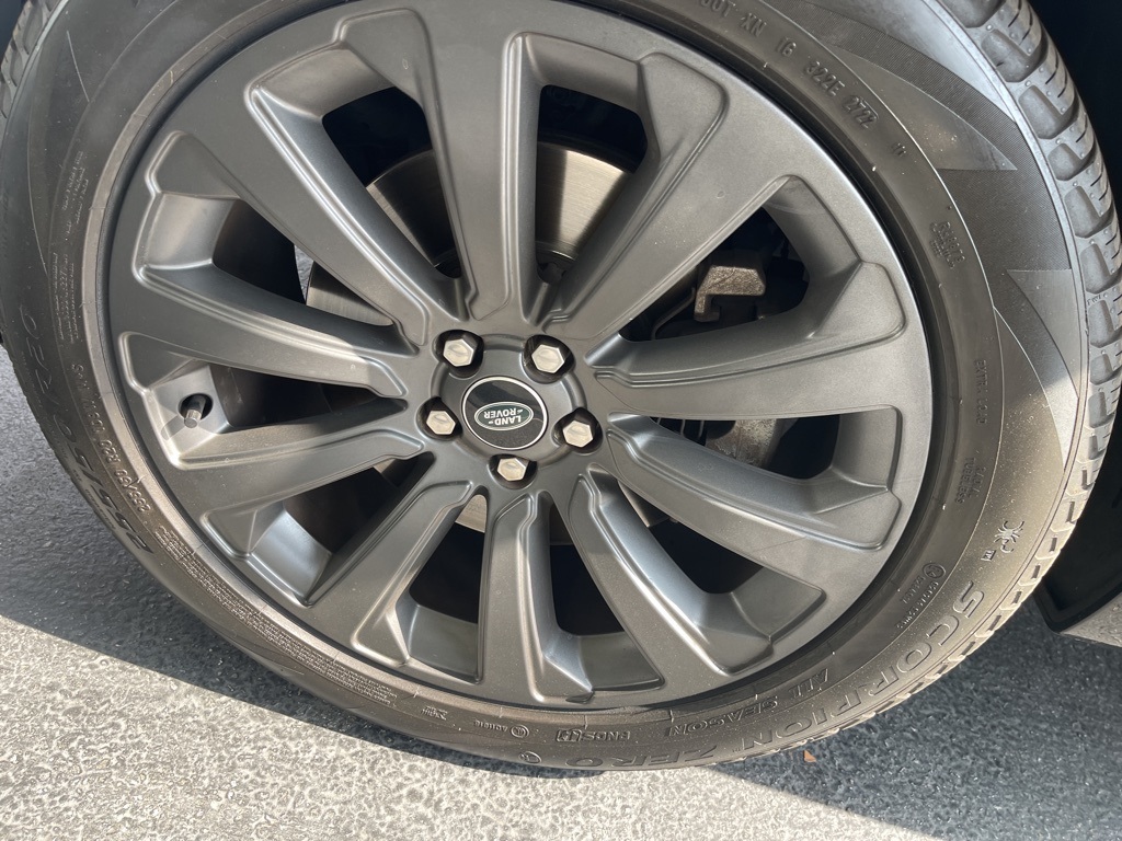 2023 Land Rover Range Rover Velar S photo 4