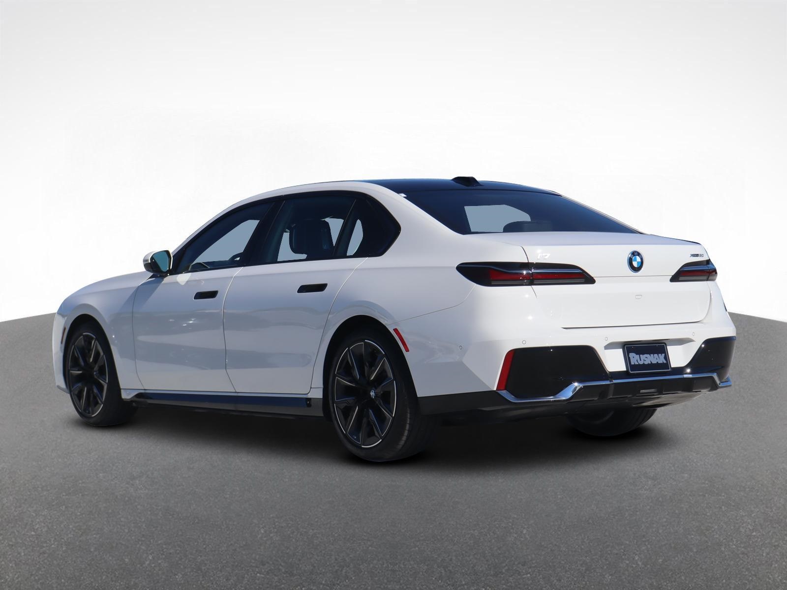 New 2024 BMW i7 xDrive60 4D Sedan in Thousand Oaks 24240671 Rusnak BMW