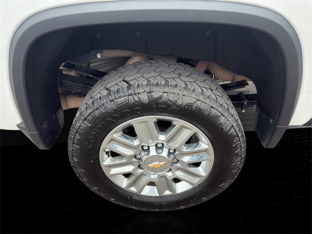 2024 Chevrolet Silverado High Country photo 17