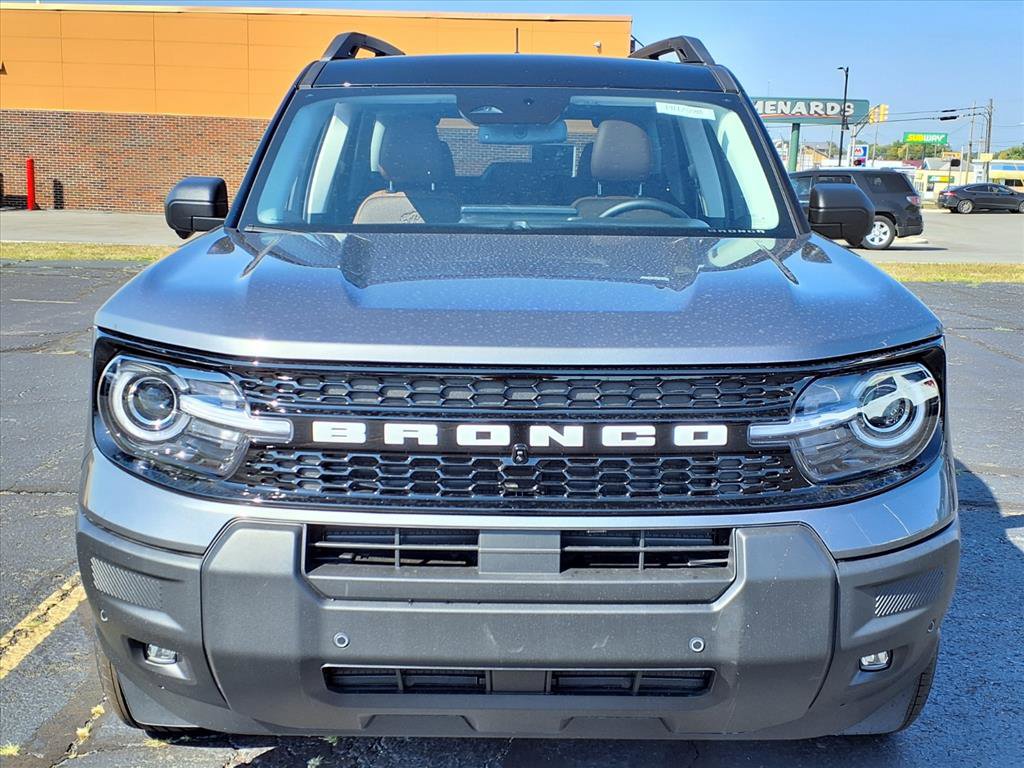 2025 Ford Bronco Sport Outer Banks photo 2