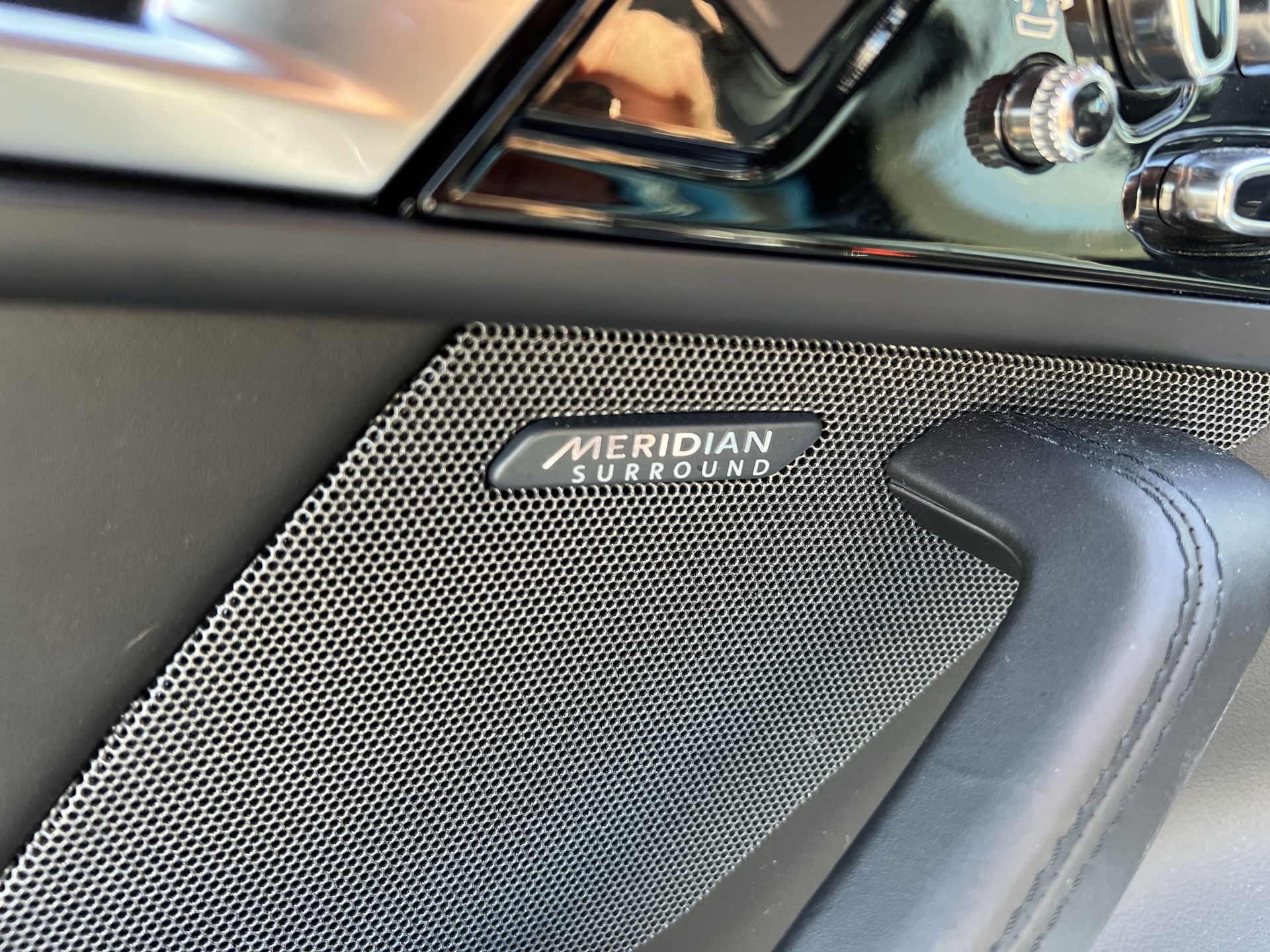 2016 Jaguar F-TYPE R photo 21