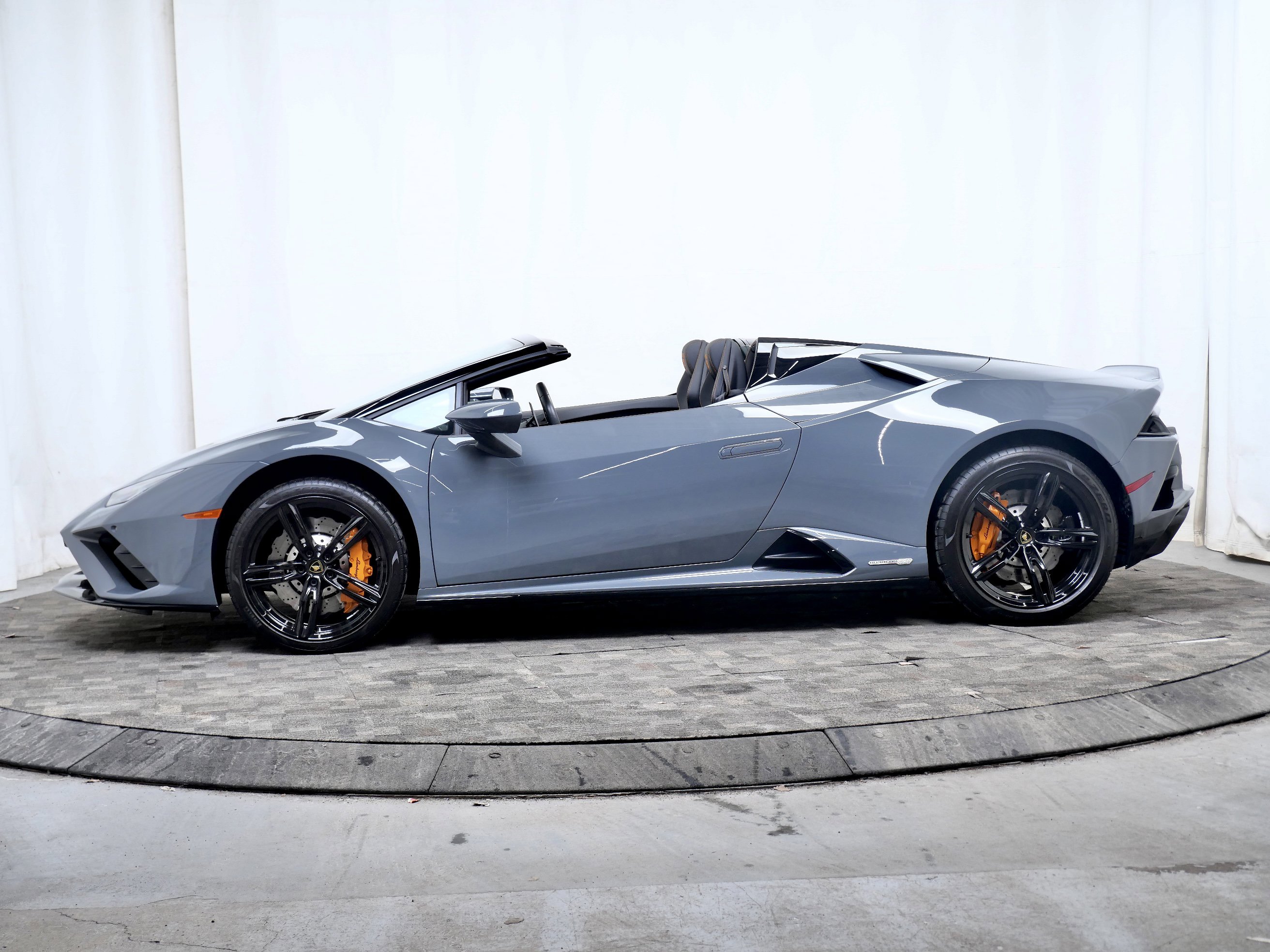 Used 2021 Lamborghini Huracan EVO with VIN ZHWUT5ZF7MLA16594 for sale in Minneapolis, Minnesota