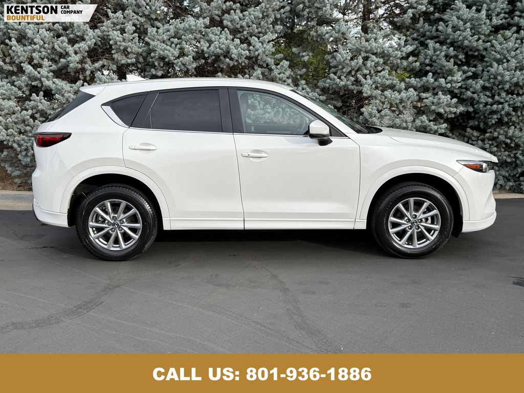 2024 Mazda CX-5 2.5 Select photo 10