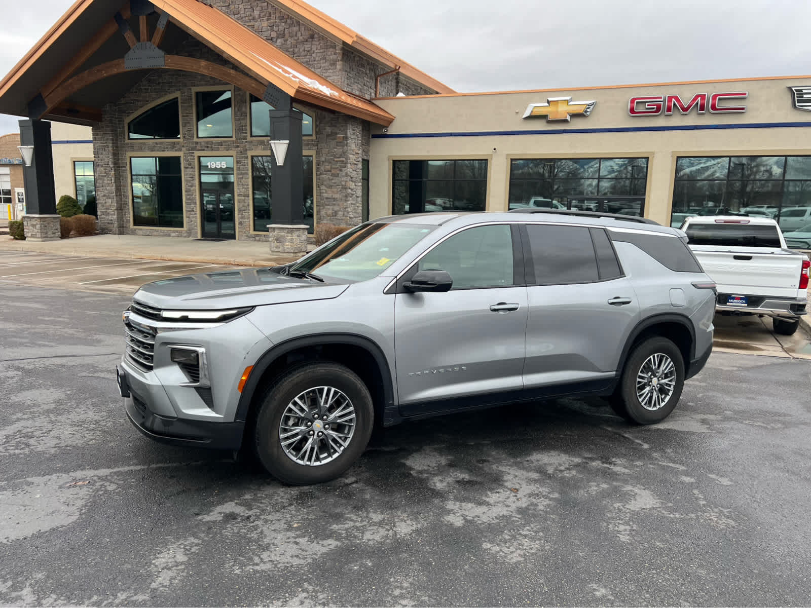 2025 Chevrolet Traverse LT's photo