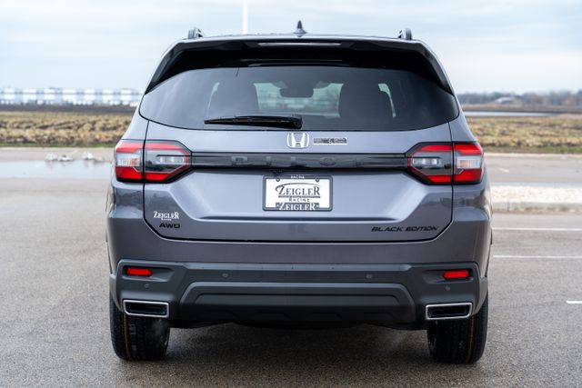 2025 Honda Pilot Black Edition photo 5