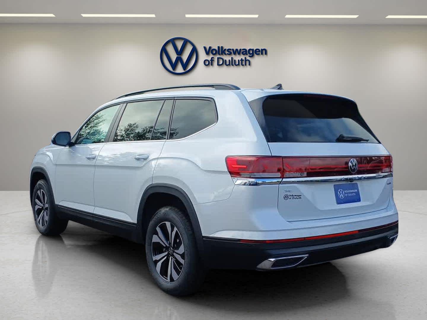 2026 Volkswagen Atlas SE photo 3