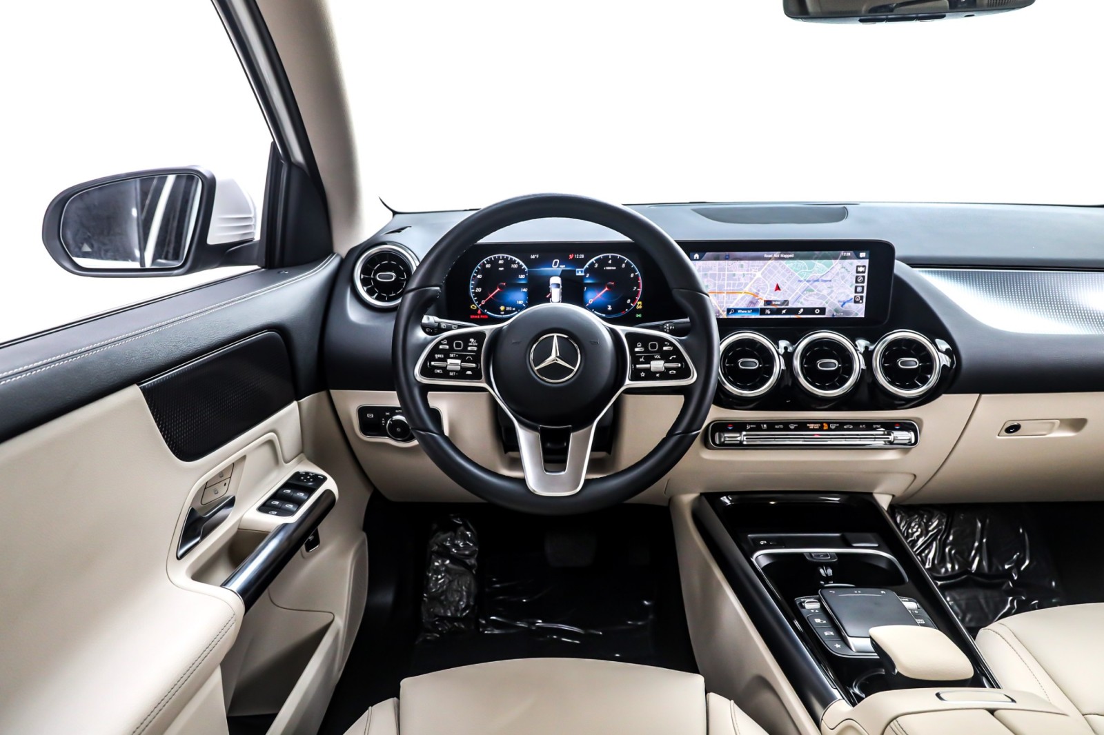 2022 Mercedes Benz GLA 250 photo 4