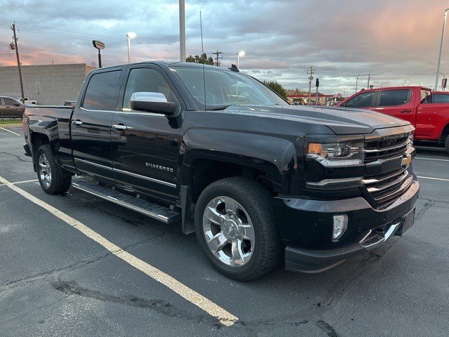 2017 Chevrolet Silverado 1500 LTZ photo 3