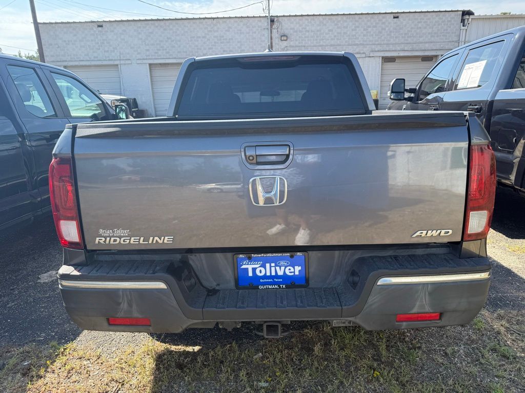 2017 Honda Ridgeline RTL photo 4