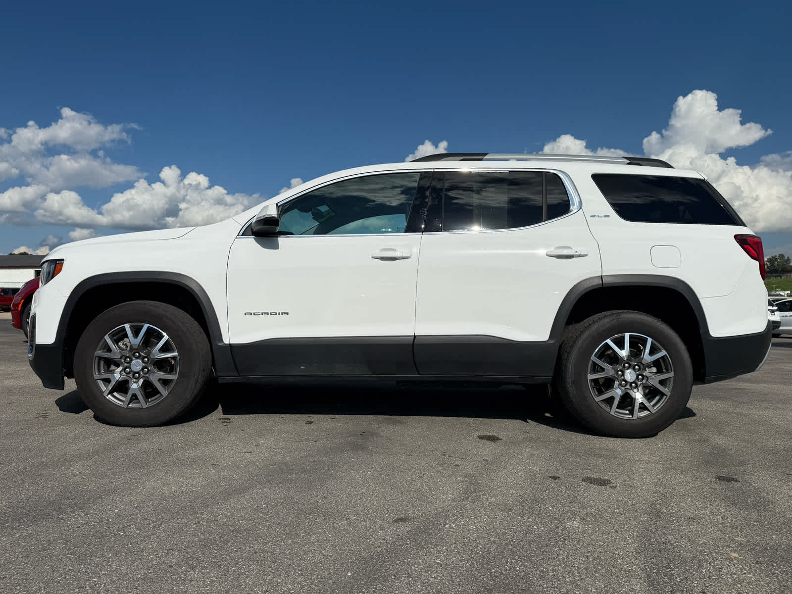 2023 Gmc Acadia SLE photo 2