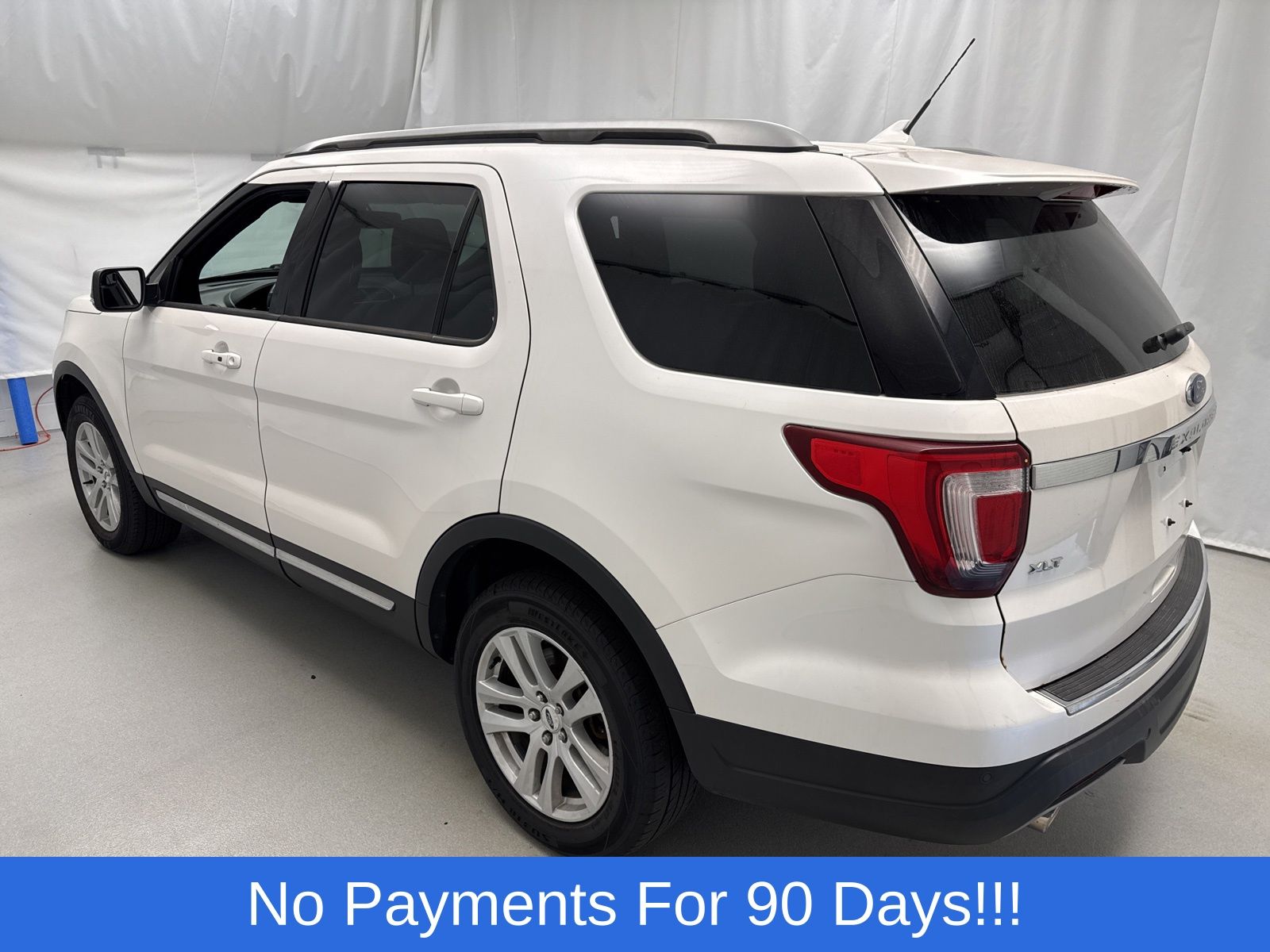 2018 Ford Explorer XLT photo 3