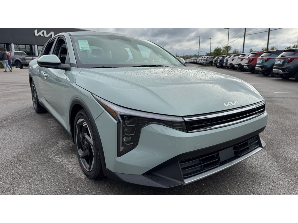 2025 Kia K4 EX's photo